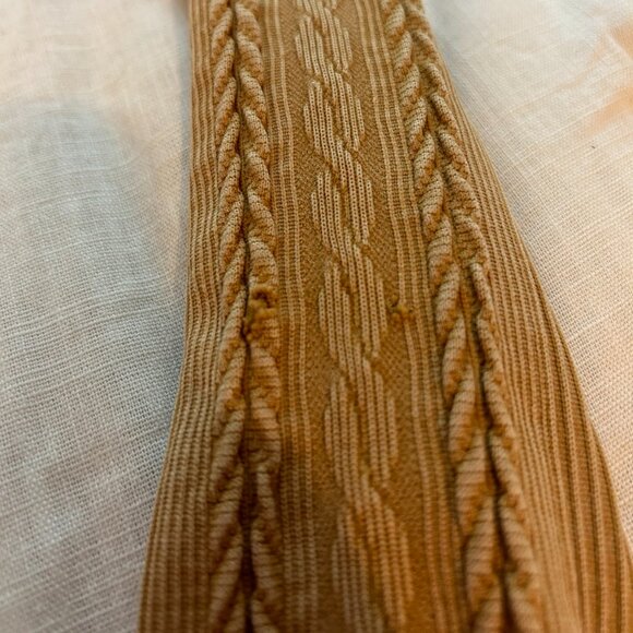 Aerie OFFLINE Seamless Ribbed Long Sleeve Cropped Top with Square Neckline - Picture 5 of 7